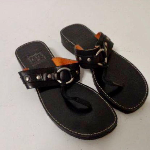 Frye Women’s Black Sandals - Picture 7 of 8